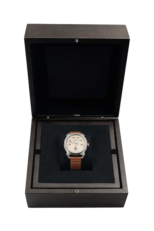 Reservoir,Black Sparrow 42mm,42mm,Stainless Steel,Sand,Automatic,Jumping Hours,Retrograde,RSV02,RSV02.PL/135.WH