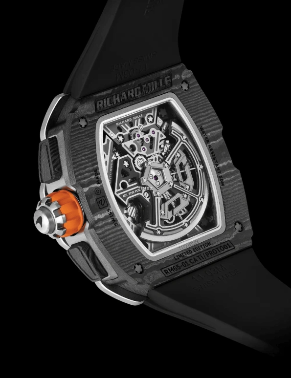 理查米尔,非陀飞轮 43.84x49.94毫米,43.84x49.94毫米,Carbon TPT® 复合碳纤维,框架,自动上弦,计时,日历,双秒追针,功能指示器,自制机芯,蓝宝石,水晶玻璃,RM 65,RM 65-01 McLaren W1
