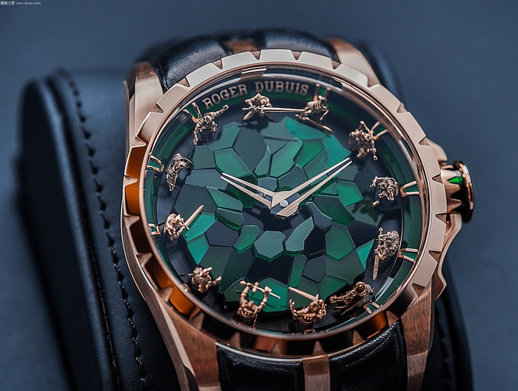 Roger Dubuis,Knights of The Round Table 45mm,45mm,Rose Gold,Sapphire,Crystal,Rose,Green,Automatic,48hours,In-house Caliber,RDDBEX1026