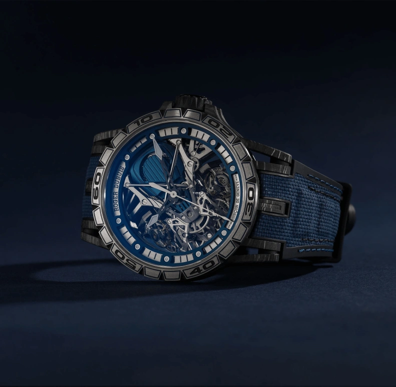 Roger Dubuis,Excalibur 45mm,45mm,Carbon,Skeleton,Handwound,Tourbillon,40hours,RDDBEX0730