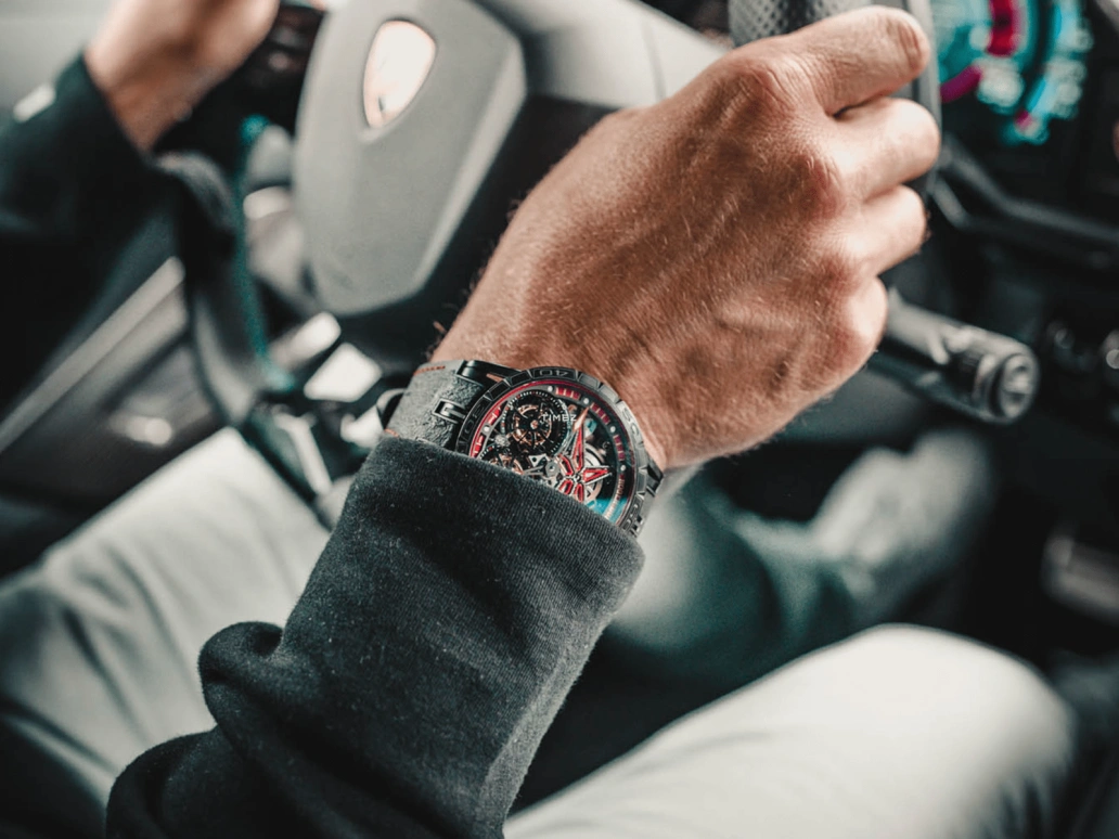 Roger Dubuis,Excalibur 47mm,47mm,Titanium,Luminous,White,Black,Red,Handwound,Day,Power Reserve Indicator,RDDBEX0657