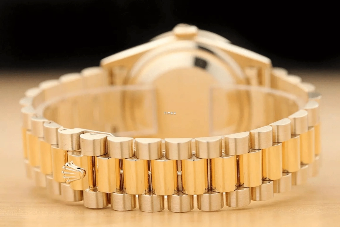 Rolex,Day-Date 36 36mm,36mm,Yellow Gold,Red,Black,Gradient,Automatic,Date,Day,18238 Ruby Diamond
