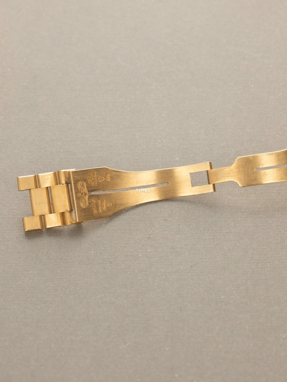 Rolex,Day-Date 36 36mm,36mm,Yellow Gold,Gold,Champagne,Quartz,Date,Day,19048,19048-Sapphire Diamond