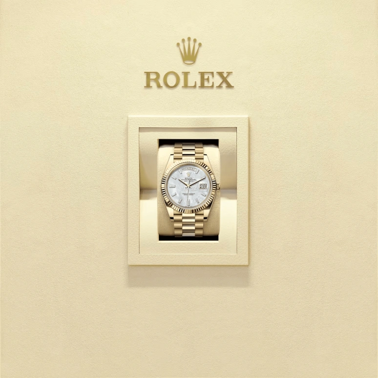 Rolex,Day-Date 40 40mm,40mm,Yellow Gold,Silver White,Automatic,Date,Day,228238,228238-0071