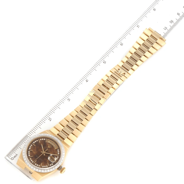 Rolex,Day-Date 36 36mm,36mm,Yellow Gold,Brown,Quartz,Date,Day,19048 Wood Diamond