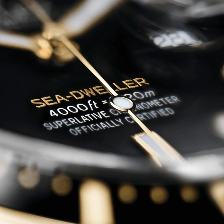 Rolex,Sea-Dweller 43mm,43mm,Yellow Gold,Oystersteel,Black,Automatic,Day,70hours,126603,126603-0001