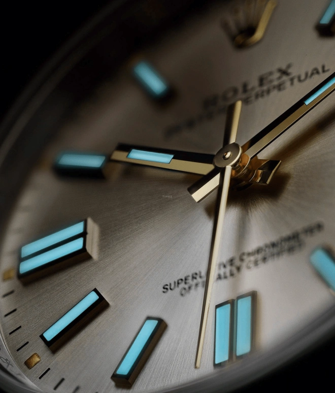 Rolex,Oyster Perpetual 41mm,41mm,Stainless Steel,Silver,Automatic,70hours,In-house Caliber,124300,124300-0001