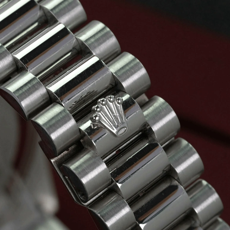 Rolex,Day-Date 36 36mm,36mm,Platinum,Black,Automatic,Date,Day,118366 MOP