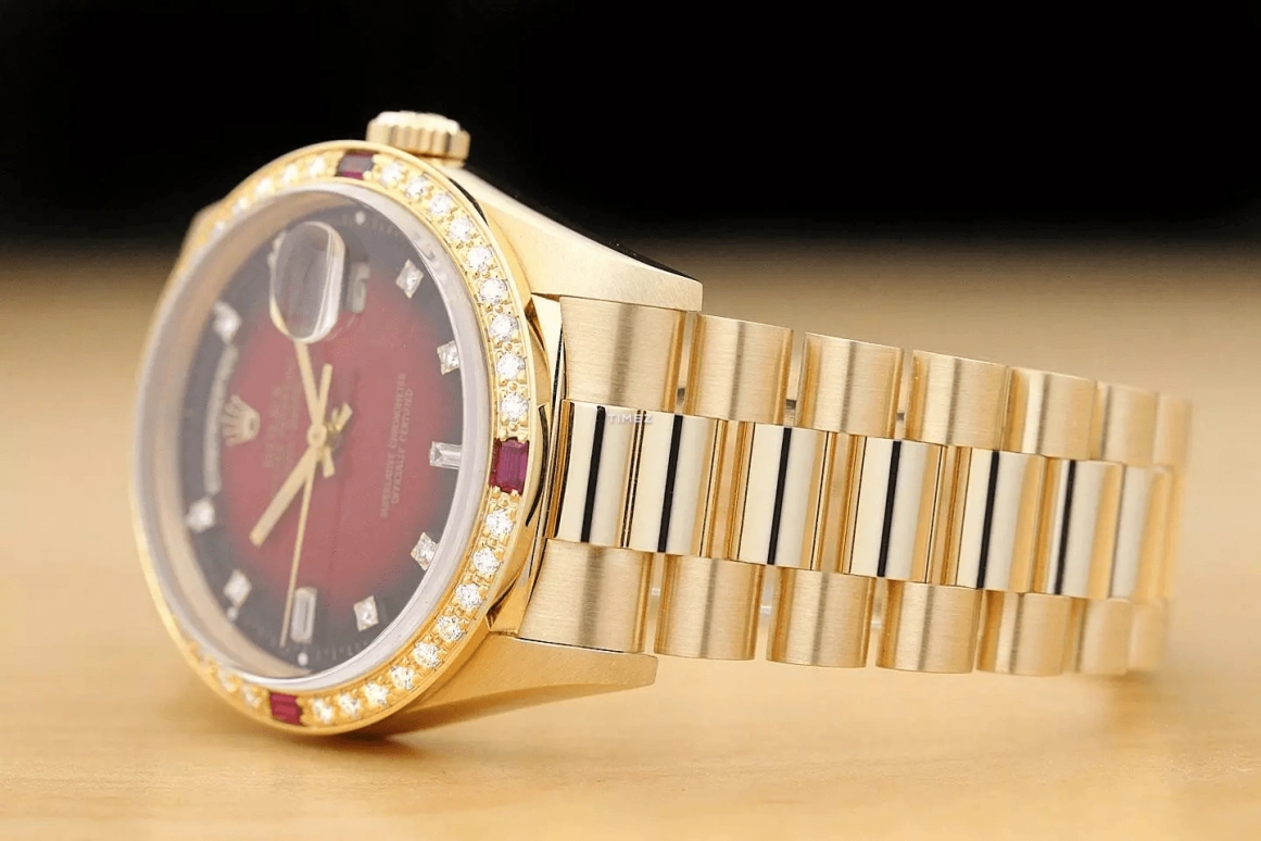 Rolex,Day-Date 36 36mm,36mm,Yellow Gold,Red,Black,Gradient,Automatic,Date,Day,18238 Ruby Diamond