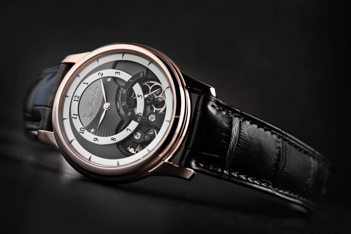 Romain Gauthier,Prestige HMS 41mm,41mm,Red Gold,Black,Silver,Handwound,Power Reserve Indicator,60hours,MON00009