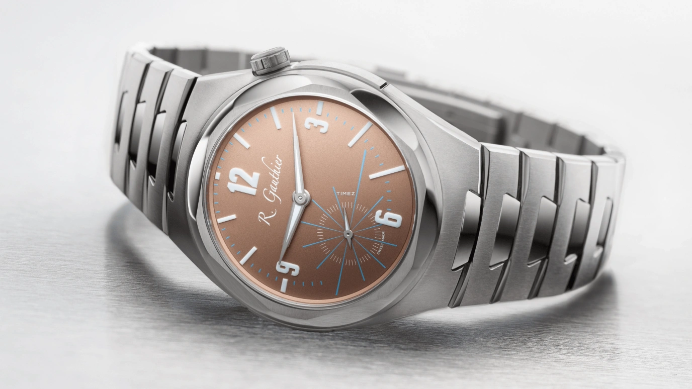 Romain Gauthier,C by Romain Gauthier 41mm,41mm,Titanium,Champagne,Handwound,60hours,In-house Caliber,MON00581