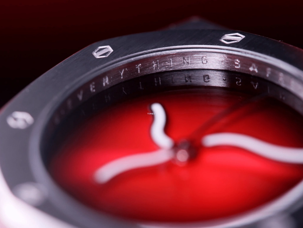 Safrezo,CURVE OAK 38x39.60mm,38x39.60mm,Stainless Steel,Red,Automatic,Sapphire,Other,CO,CO-B02-S