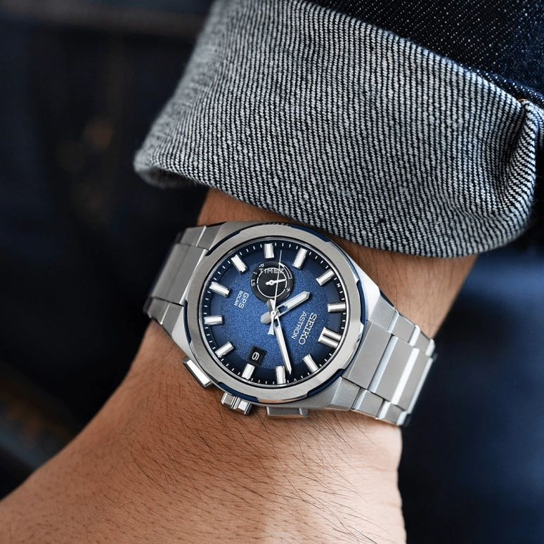 Seiko,Astron 42mm,42mm,Titanium,Blue,Quartz,Perpetual Calendar,Day,Power Reserve Indicator,Anti-magnetic,In-house Caliber,Sapphire,SBXD023