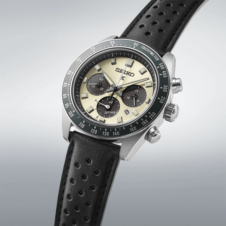 Seiko,Prospex 41.40mm,41.40mm,Stainless Steel,Champagne,Black,Quartz,Chronograph,Day,Power Reserve Indicator,SSC943