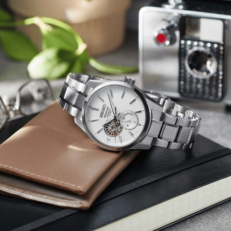 Seiko,Presage 40.20mm,40.20mm,Stainless Steel,White,Automatic,72hours,In-house Caliber,SARJ001