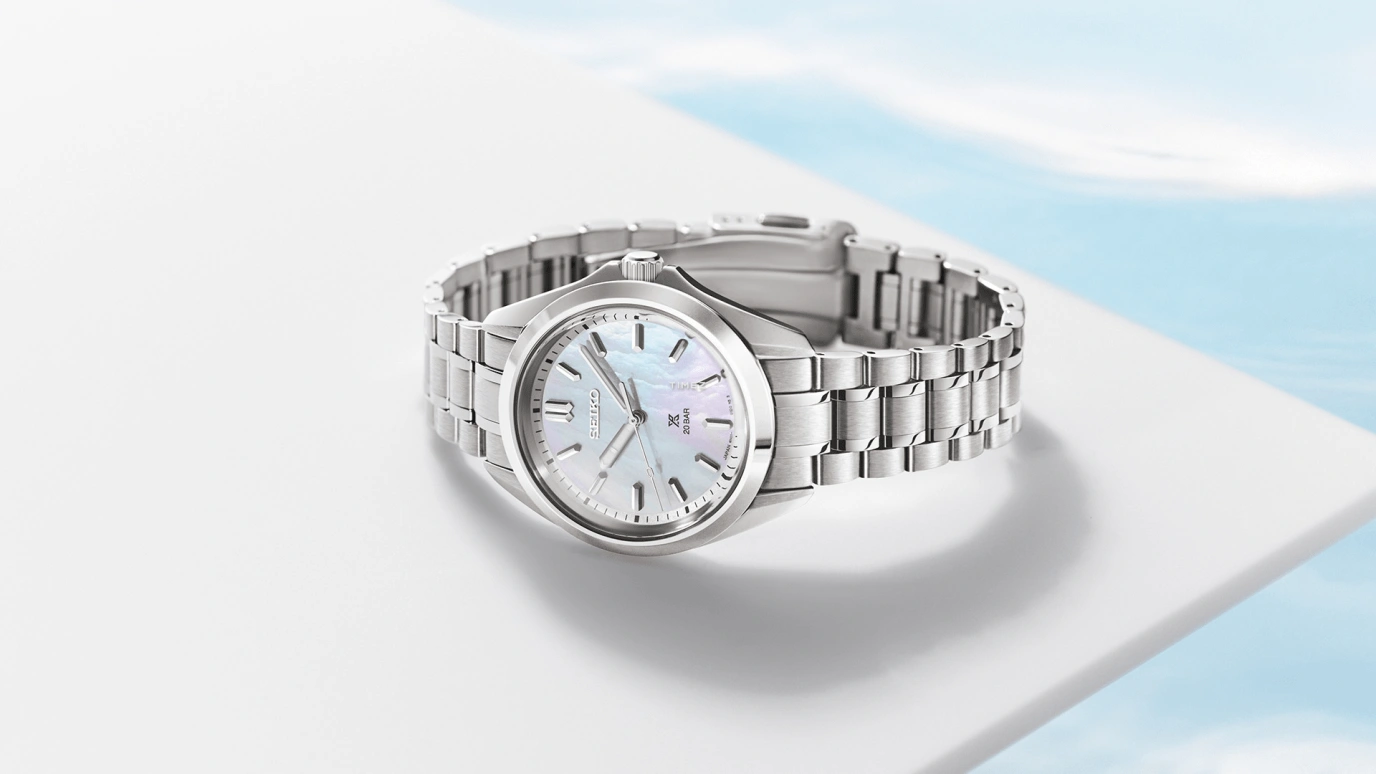 Seiko,Prospex 34mm,34mm,Stainless Steel,Silver White,White,Quartz,Anti-magnetic,In-house Caliber,SUR605J1