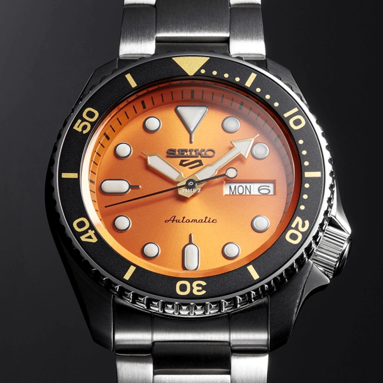Seiko,5 Sports 42.50mm,42.50mm,Stainless Steel,Orange,Automatic,Date,Day,SRPD59