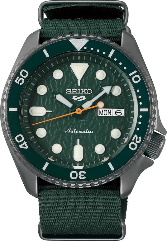 Seiko,5 Sports 42.50mm,42.50mm,Stainless Steel,Green,Automatic,Date,Day,Anti-magnetic,SRPD77K1