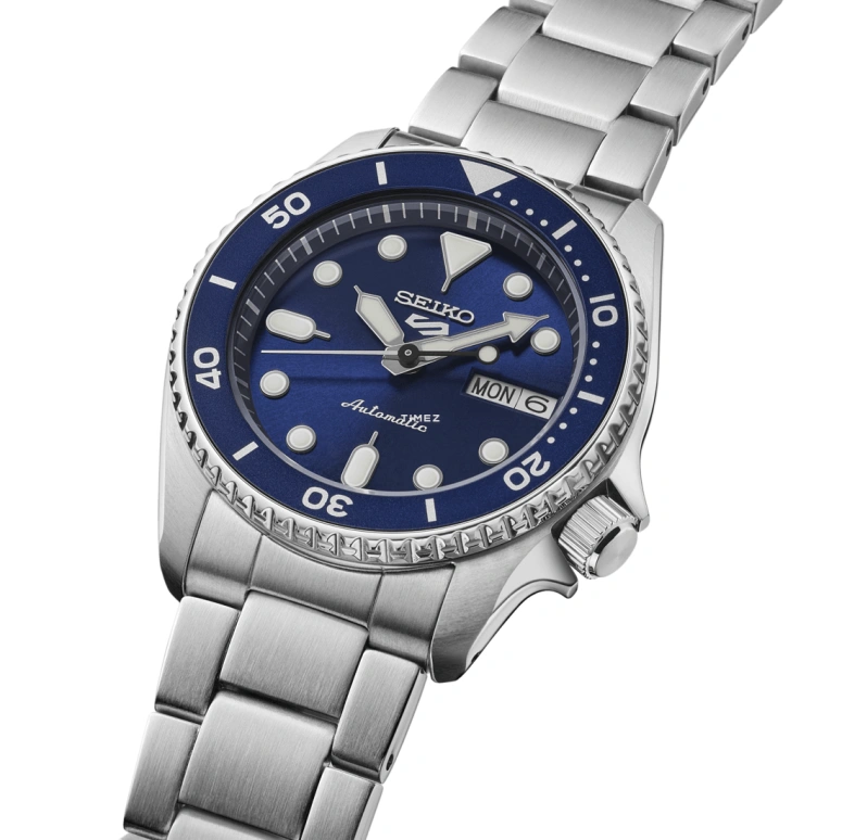 Seiko,5 Sports 38mm,38mm,Stainless Steel,Blue,Automatic,Date,Day,Anti-magnetic,SBSA299