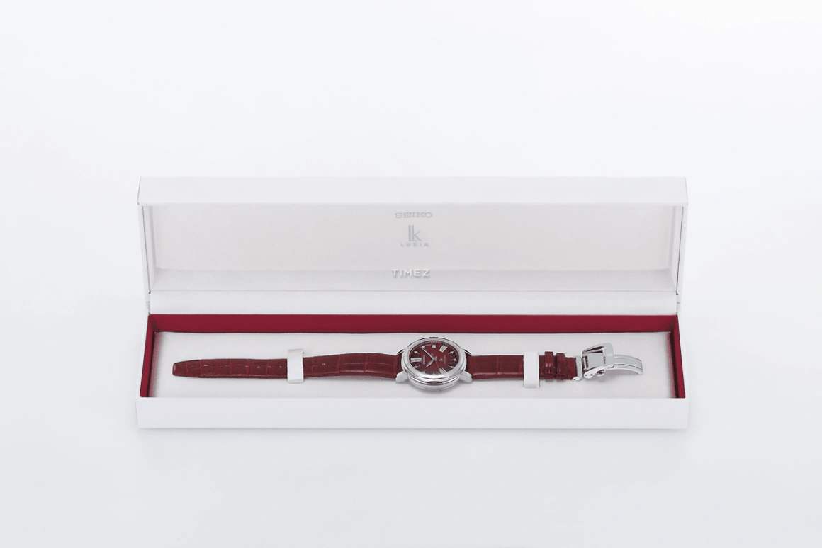 Seiko,Lukia 34.80mm,34.80mm,Stainless Steel,Red,Automatic,Day,70hours,SPB135J1
