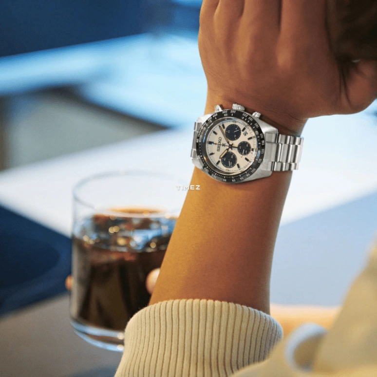 Seiko,Prospex 39mm,39mm,Stainless Steel,White,Quartz,Chronograph,Day,Solar Charging,SSC813P1