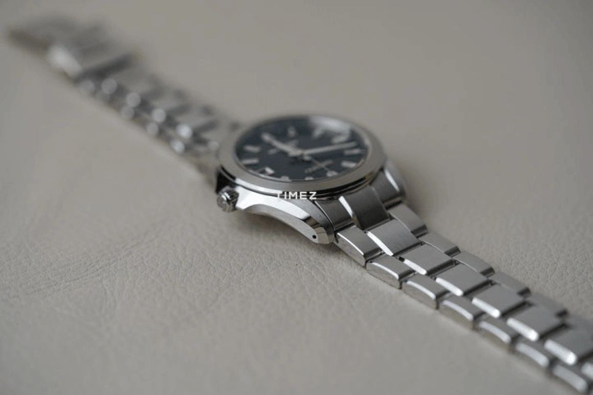 Seiko,Grand Seiko 38mm,38mm,Stainless Steel,Black,Quartz,Day,In-house Caliber,SBGF021