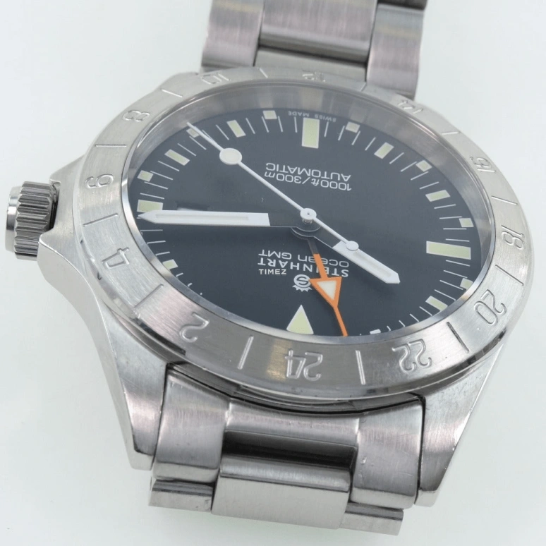 Steinhart,Diver 42mm,42mm,Stainless Steel,Black,Automatic,Day,Dule Time,T0211