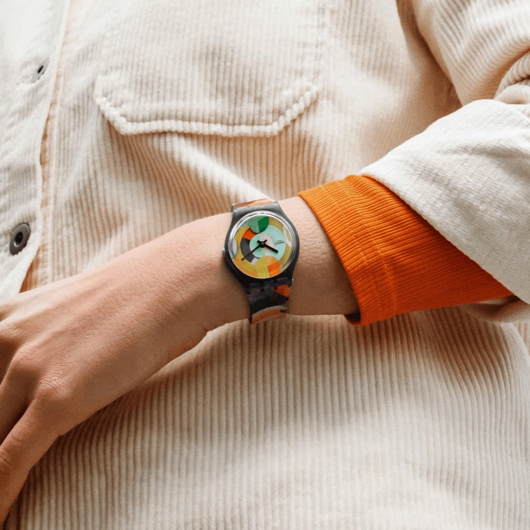Swatch,Originals 34mm,34mm,Plastic,Multi-Color,Quartz,Sapphire,Crystal Glass,Round,GZ712