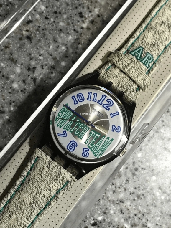 Swatch,Other 34mm,34mm,Plastic,Silver,Grey,Quartz,Sapphire,Crystal Glass,Tonneau,GM125