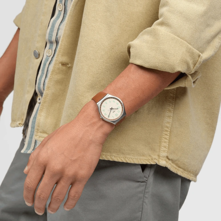Swatch,Other 42mm,42mm,Stainless Steel,Cream,Quartz,Sapphire,Crystal Glass,Round,SS07S135