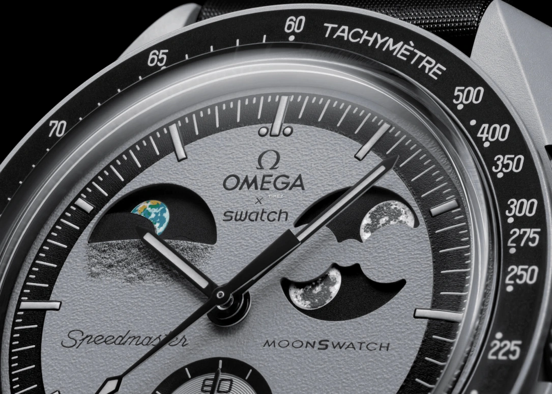 Swatch,MoonSwatch 42mm,42mm,Bioceramic,Grey,Quartz,Chronograph,Moonphase,Earth phase,SO33M700
