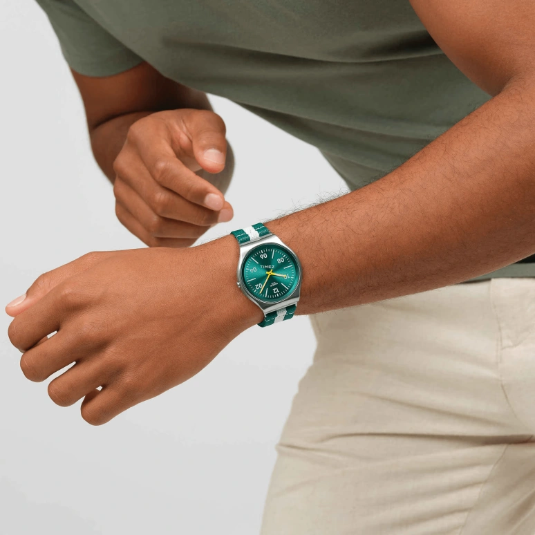 Swatch,SKIN 42mm,42mm,Stainless Steel,Green,Quartz,Round,Gray,SS07S149