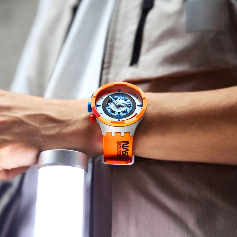 Swatch,THE BOLD 47mm,47mm,Bioceramic,Ceramic,Sapphire,Crystal Glass,SB04Z401