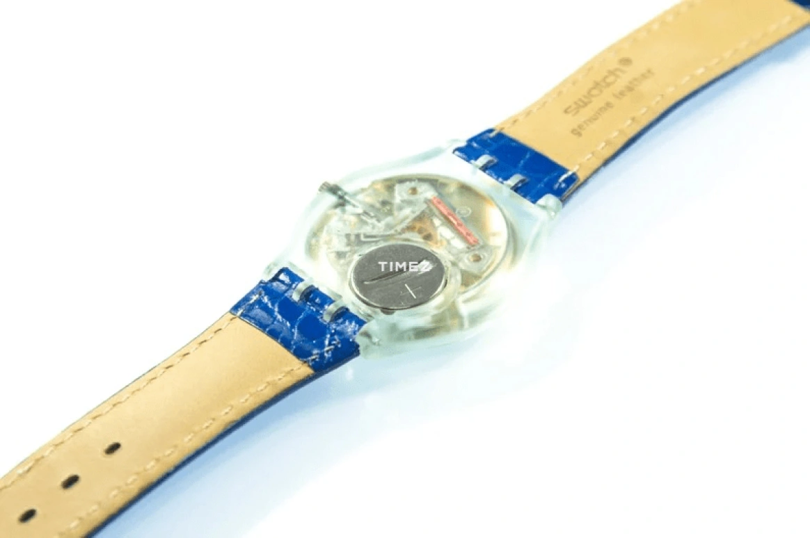 Swatch,Other 34mm,34mm,Plastic,White,Quartz,Sapphire,Crystal Glass,Tonneau,GG125