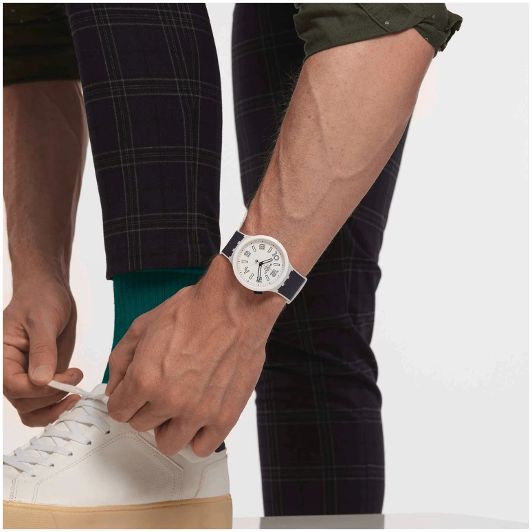 Swatch,THE BOLD 47mm,47mm,Plastic,White,Sapphire,Crystal Glass,Closed,SO27W102
