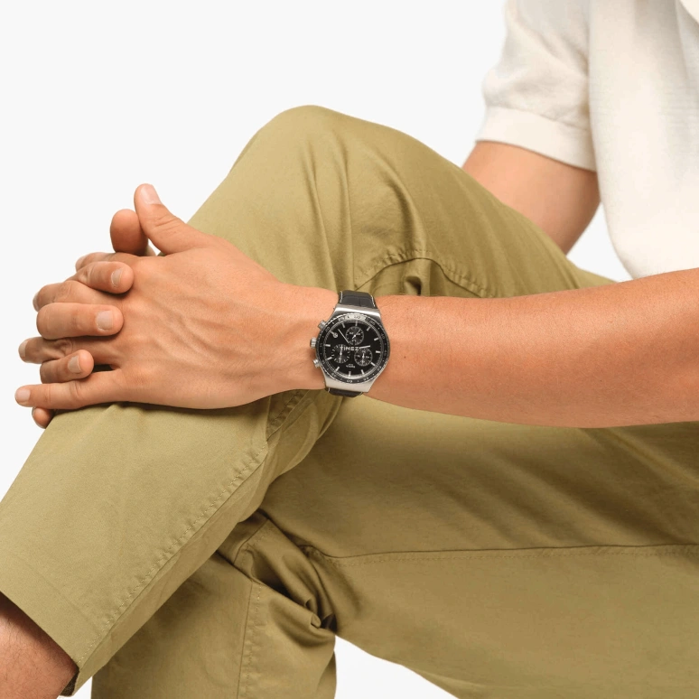 Swatch,Other 43mm,43mm,Stainless Steel,Black,Quartz,Chronograph,Day,YVS495