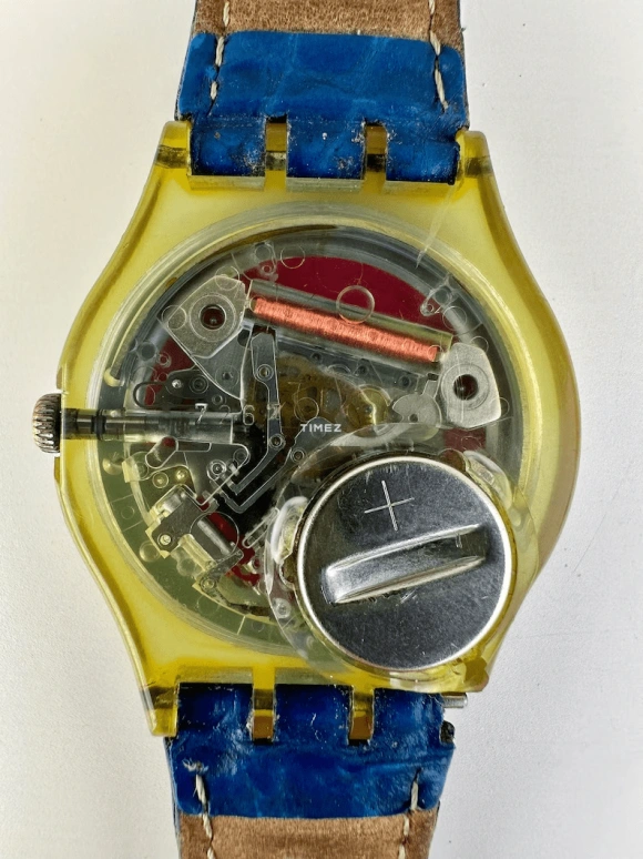 Swatch,Other 34mm,34mm,Plastic,Silver,Quartz,Day,Sapphire,Crystal Glass,GN144