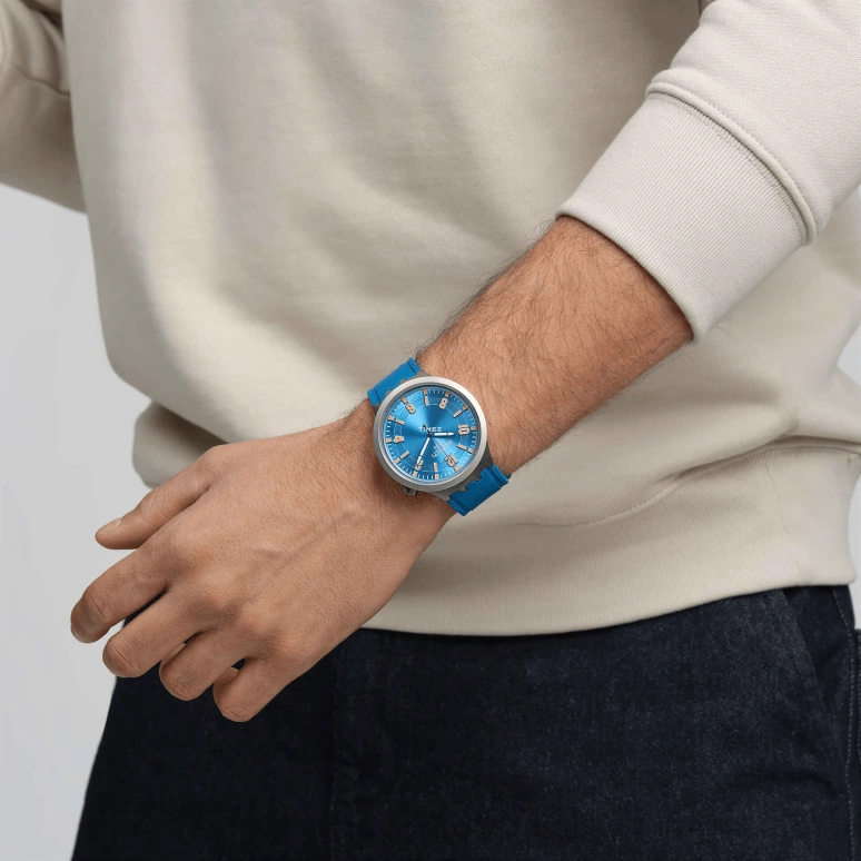 Swatch,Swatch Essentials 47mm,47mm,Stainless Steel,Blue,Quartz,Sapphire,Crystal Glass,Round,SB07S115