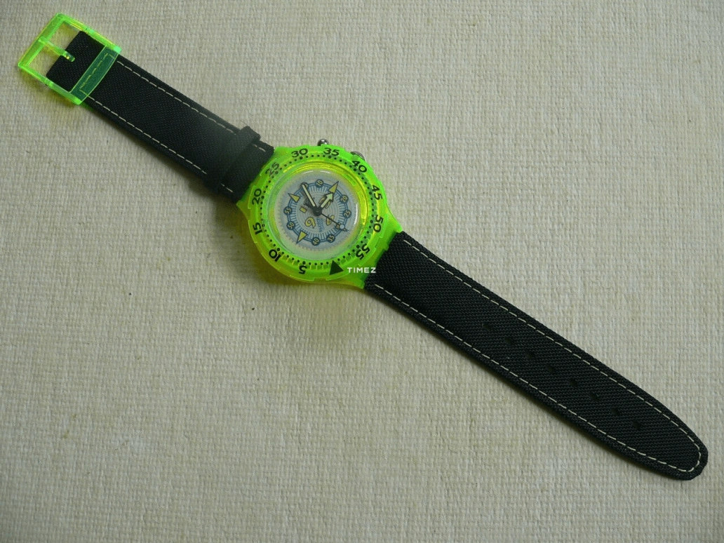 Swatch,Other 38mm,38mm,Plastic,White,Quartz,Sapphire,Tonneau,SDJ900