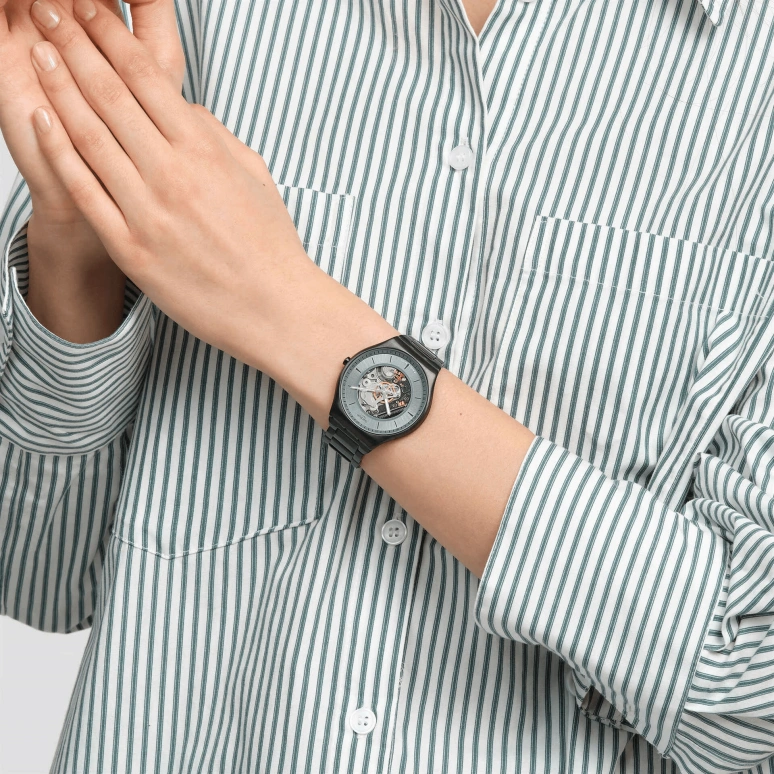 Swatch,Swatch Essentials 42mm,42mm,Stainless Steel,Grey,Skeleton,Quartz,Sapphire,Crystal Glass,Round,SS07B113G