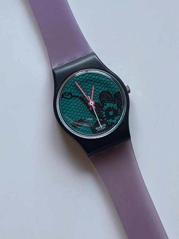 Swatch,Other 25mm,25mm,Plastic,Green,Quartz,Sapphire,Glass,Tonneau,LB108