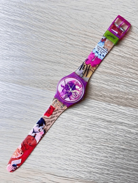 Swatch,Other 34mm,34mm,Plastic,Multi-Color,Quartz,Sapphire,Crystal Glass,Tonneau,GR127
