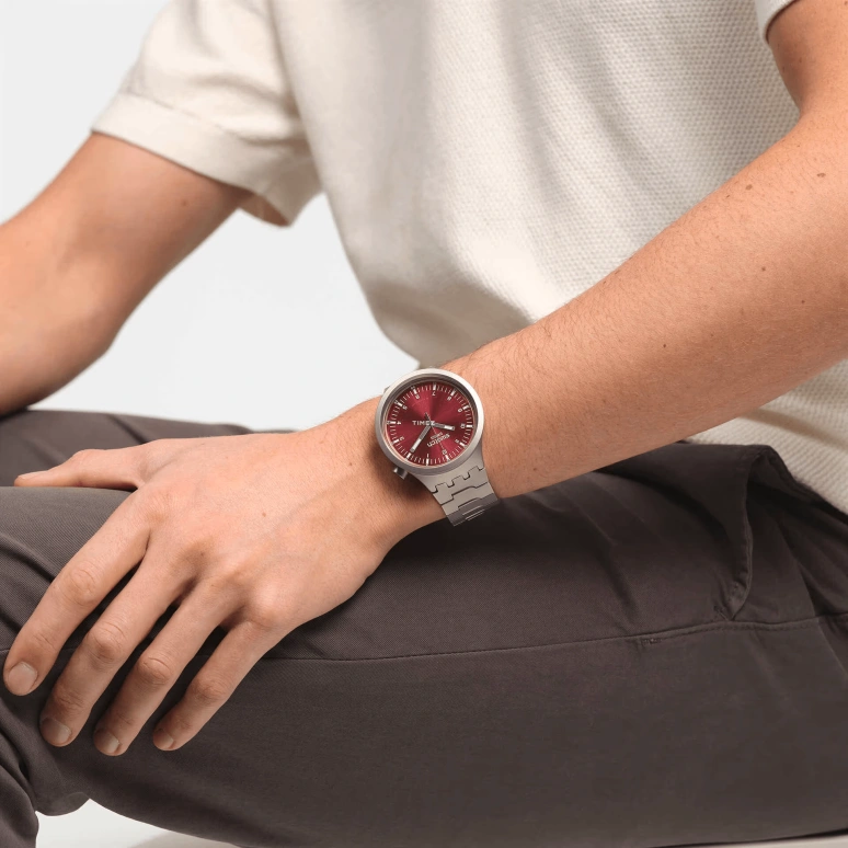 Swatch,Other 47mm,47mm,Stainless Steel,Red,Quartz,Sapphire,Crystal Glass,Round,SB07S104G