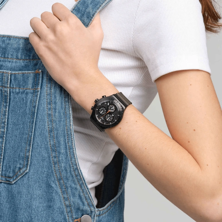 Swatch,Other 43mm,43mm,Stainless Steel,Black,Quartz,Chronograph,Day,YVB416
