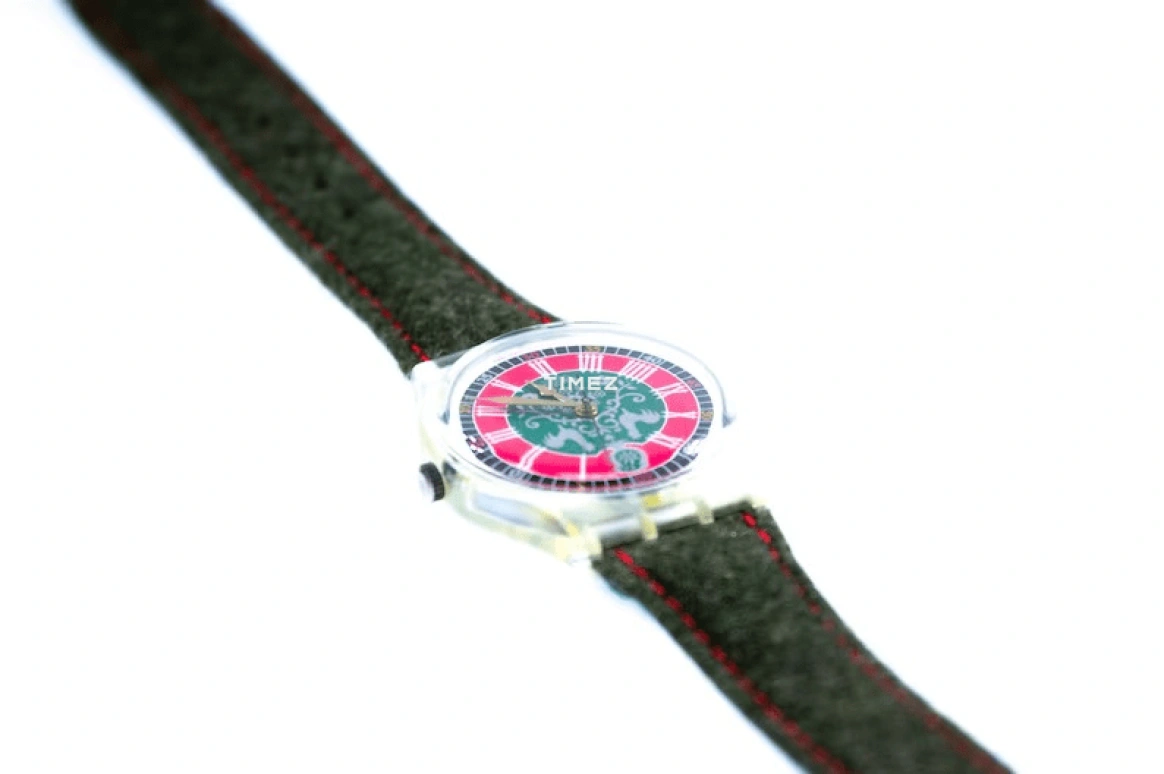 Swatch,Other 34mm,34mm,Plastic,Pink Red,Green,Quartz,Sapphire,Crystal Glass,Tonneau,GK167