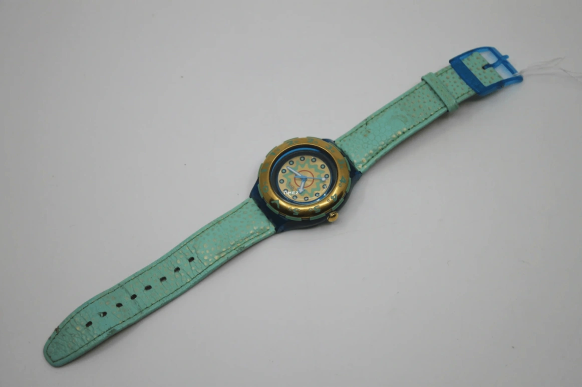 Swatch,Other ,Plastic,Metal,Quartz,Sapphire,Crystal Glass,Round,SDN109