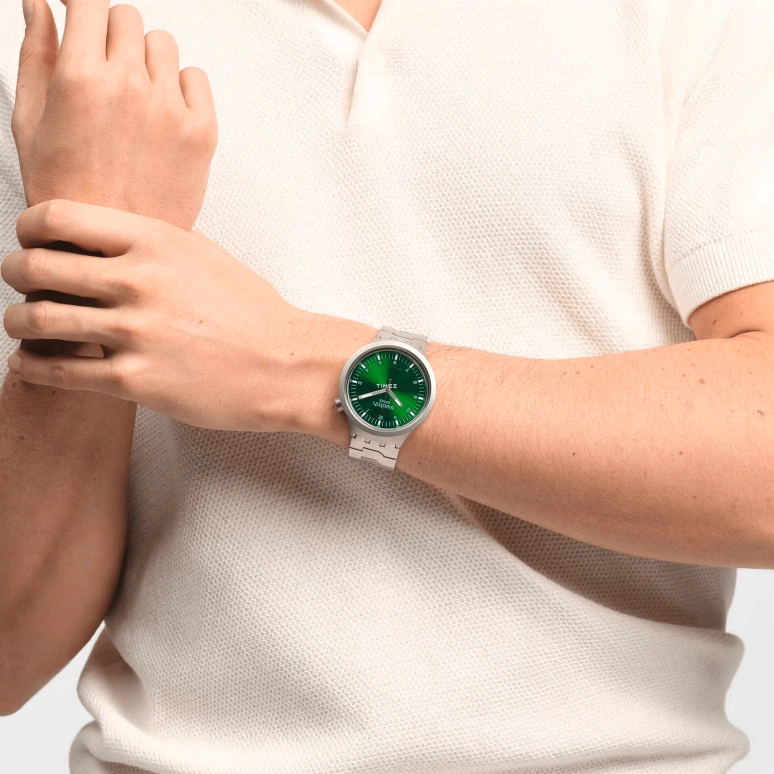 Swatch,Other 47mm,47mm,Stainless Steel,Green,Quartz,Sapphire,Crystal Glass,Round,SB07S101G
