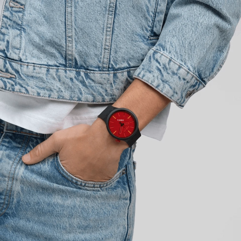 Swatch,Swatch Essentials 47mm,47mm,Bio-sourced,Red,Quartz,Round,Black,SB05B111
