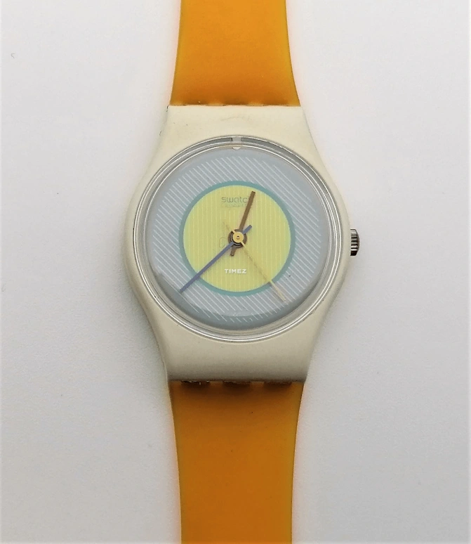 Swatch,Other 25mm,25mm,Plastic,Silver White,Yellow,Quartz,Tonneau,White,LW106