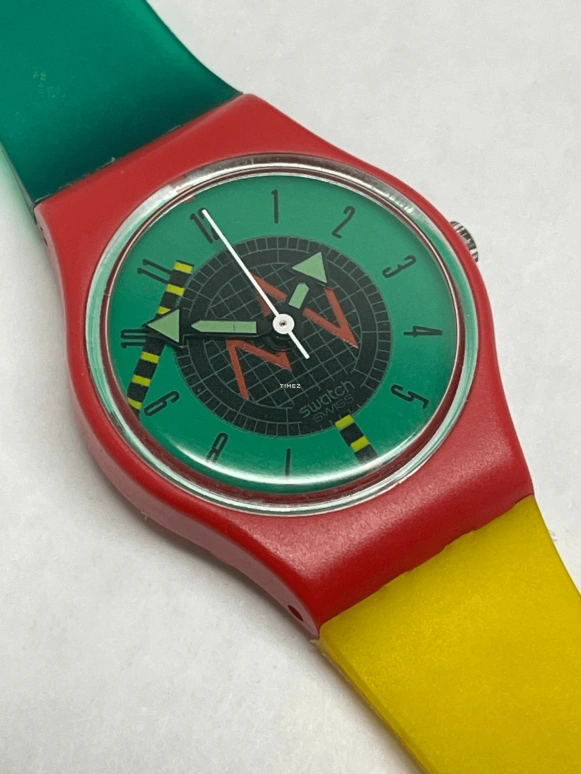 Swatch,Other 25mm,25mm,Plastic,Green,Quartz,Sapphire,Crystal Glass,Round,LR106